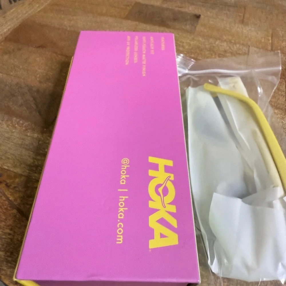 Hoka Classic Round Sunglasses Unisex OS Yellow New Polarized Red Orange Lens